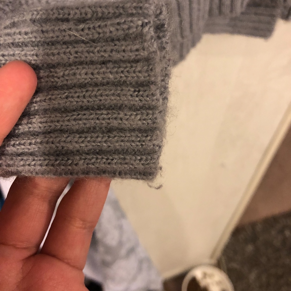 American Rag Sweater - Picture 5 of 6